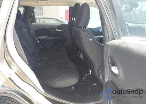 2015 Jeep Cherokee Latitude из США, поврежденный, VIN 1C4PJMCS8FW559172